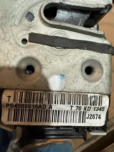 2015-2017 Chrysler 300 Jeep Cherokee Front Right Door Lock Latch P04589916AD OEM - Picture 1 of 3