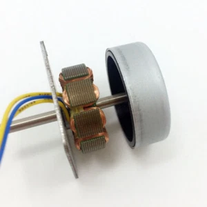 AC 3 Phase Micro Brushless Generator Mini Wind Hand Generator Motor 3-24V DIY - Picture 1 of 11