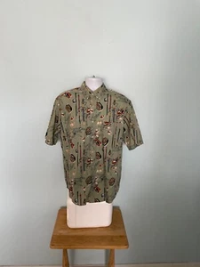 Men's Medium Cotton Wrinkle Free Fish Decor Short Sleeve Shirt - Picture 1 of 6