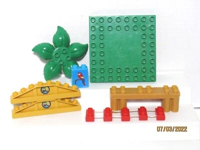 Mega Bloks Go Diego Go Animal Rescue Center Replacement Pieces Parrot Bridge Toy - Image 1 of 4
