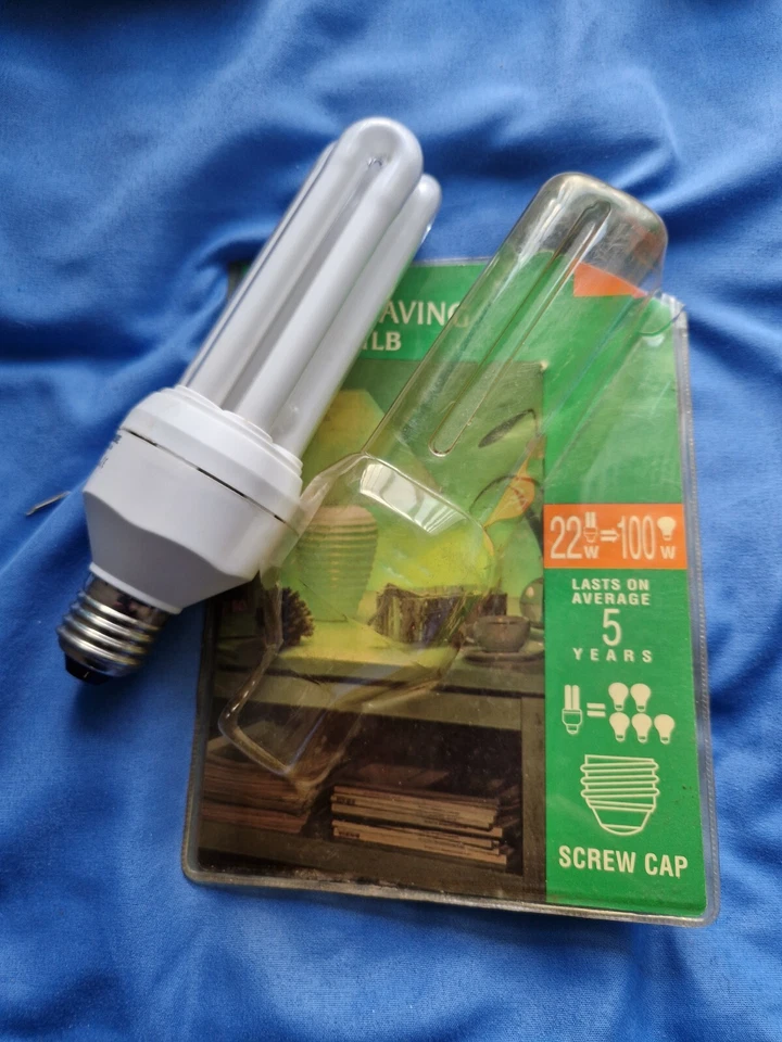 22W_EDISON SCREW_E27_1-OFF_CFL COMPACT FLUORESCENT STICK LIGHT BULB_ONE POSTAGE - Image 1 of 1