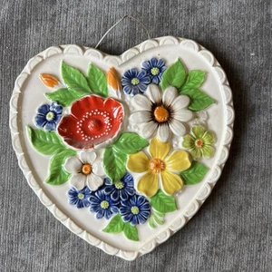 Vintage Ceramic Heart Shaped Floral / Flower Wall Hanging / Plaque Vgc - Picture 1 of 4