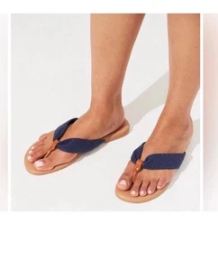 Torrid Damen-Sandalen Übergröße marineblau Ösen Flip-Flops Größe 10WW Weite - Bild 1 von 5