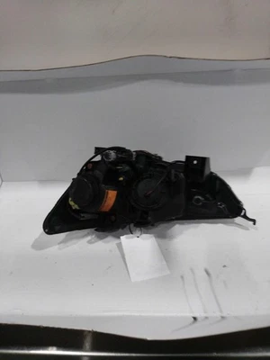 Used Right Headlight Assembly fits: 2015 Mitsubishi Outlander sport halogen Righ - Image 1 of 4