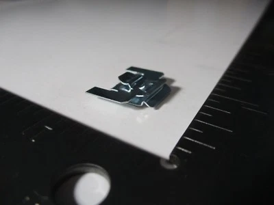 PORSCHE 924 924S 944 TURBO 951 968 CLIP SELLO VENTANA EXTERIOR 76 A 95 NUEVO ORIGINAL  Foto 1 de 4