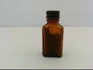 VINTAGE AMBER MEDICINE PILL BOTTLE WITH METAL CAP, 1/2oz, 2-1/2" TALL  - Picture 1 of 5