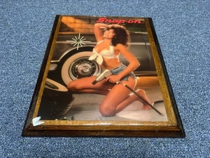Vintage Snap-On Tools Pinup Wall Clock - 1980's - 3 - Picture 1 of 3