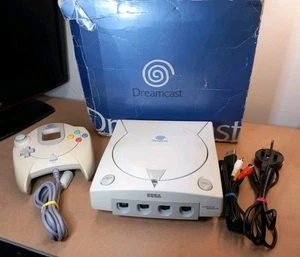 Boxed Sega Dreamcast Console, Controller, Av Lead, Power Lead Tested Working - Picture 1 of 12