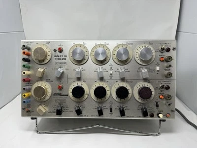 Estimulador Grass Instruments S88D ~ Enciende ~ S6551 x Foto 1 de 4