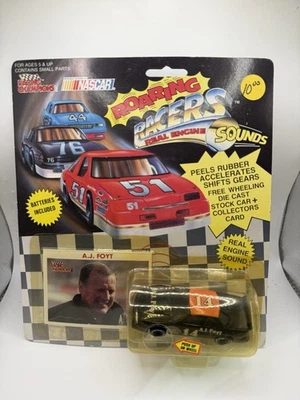 1990 RACING CHAMPIONS Roaring Racers Sounds #14 A.J. Foyt NASCAR 1/64 Foto 1 de 2
