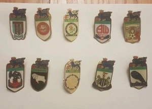 1998 Barclays FA Premier League Official Issue Metal Football Pin Badge Various - Picture 1 of 2