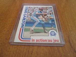 OPC 1982  STEVE CARLTON  BASEBALL CARD     /  122  PHILADELPHIA PHILLIES