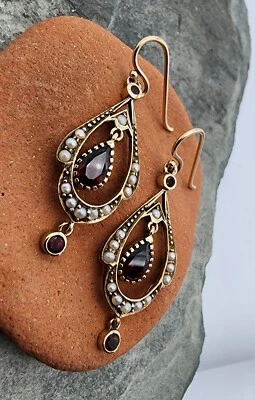 Pendientes de oro de 9k .375 con semillas victorianas de perlas y granates de peras de 1 1/2" Au 2418 Foto 1 de 4