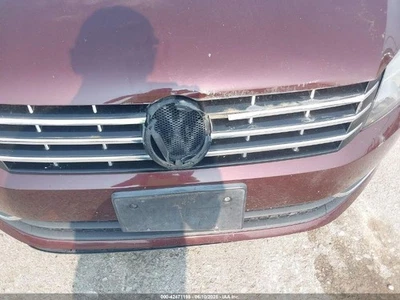 Used Front Right Seat Belt Front fits: 2014 Volkswagen Passat bucket seat passen - Image 1 of 4