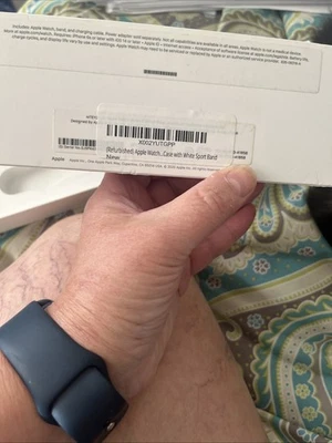 Apple Watch Series 3, 38mm White - Image 1 of 4