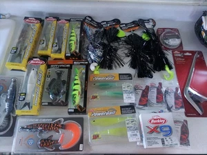Grande lotto esche da pesca muschiate/lucci. Savage Gear & Berkley. Tutto nuovo in confezione. - Foto 1 di 24