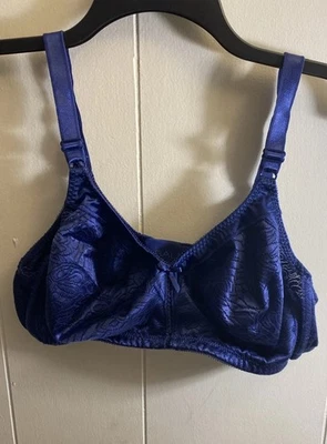 Sujetador Bali 42B azul marino sin aros usado en excelente estado Foto 1 de 4