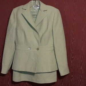 BILL BLASS  2-Piece Skirt Suit Polyester Blend Lime Green Quilted  - Picture 1 of 9