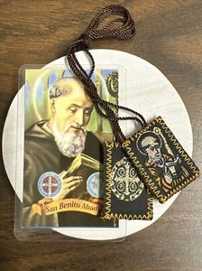 San Benito Tarjeta de Oracion Laminada Escapulario 2 Pc Set Prayer Card Spanish - Picture 1 of 5