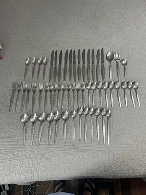 Vintage Oneida Community Stainless Venetia Pattern Flatware Total 56 Pieces - Image 1 of 4