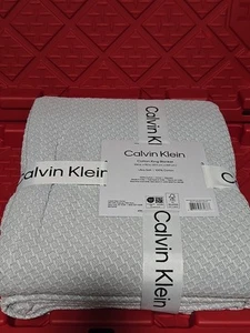 Calvin Klein King White Honeycomb 100% Cotton Weave Blanket 108”x 90” New - Picture 1 of 1