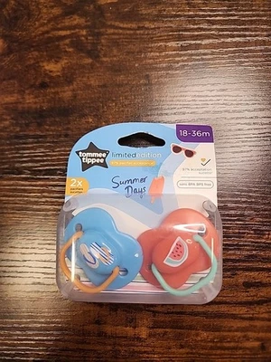 Tommee Tippee Summer Days  Style Limited Edition Pacifiers,2 pack 18-36 months - Image 1 of 2