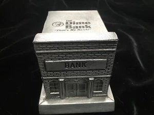 Banco de color peltre, The Dime Bank de Norwich CT - Imagen 1 de 6