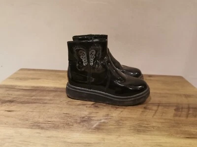 MARKS&SPENCER GIRLS  BLACK PATENT LEATHER ZIP UP ANKLE BOOTS UK 12 EUR 30 BT278 - Image 1 of 4