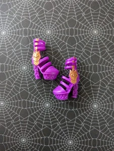 Monster High Skulltimate Secrets Wave 6 Clawdeen Doll Heels Only Mattel 2025 - Picture 1 of 1