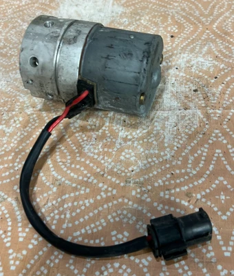 2001-2003 BMW 525i 530i DYNAMIC STABILITY CONTROL DSC PRECHARGE PUMP 1166155 BTC - Image 1 of 4