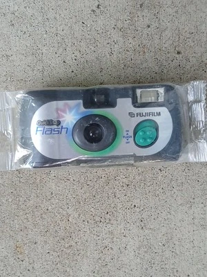 Vintage Unopened Fuji Quick Snap Flash Camera - Image 1 of 4