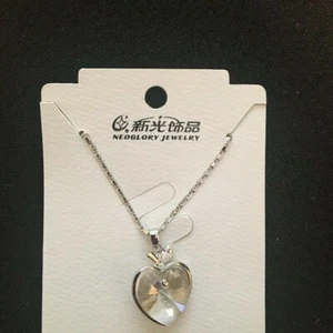 White Gold Plated Heart Shape Pendent with a Diamond looking Austrian Crystal - Picture 1 of 1