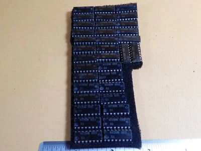 Signetics N8T26AN Quad Bus Tranceiver IC's Qty 35 NOS - Image 1 of 2