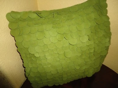 THE COMPANY STORE GREEN FELT CIRCLES (1) SQUARE PILLOW COVER 16 X 16 - Image 1 of 4