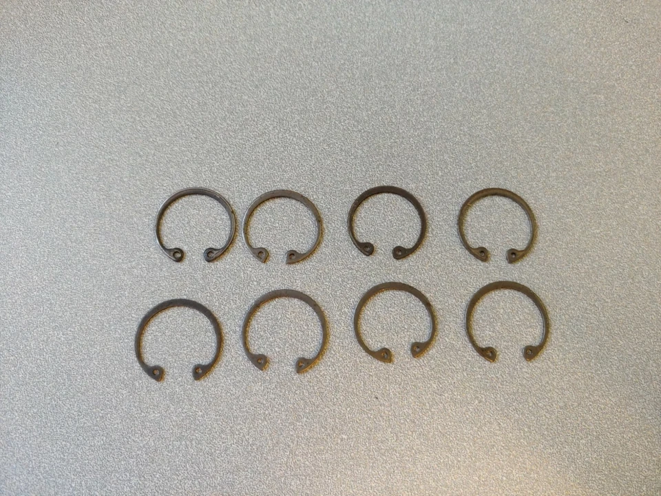 NICE SET 8 USED ORIGINAL PORSCHE 356A 356B 356C 356SC PISTON WRIST PIN CIRCLIPS - Image 1 of 2