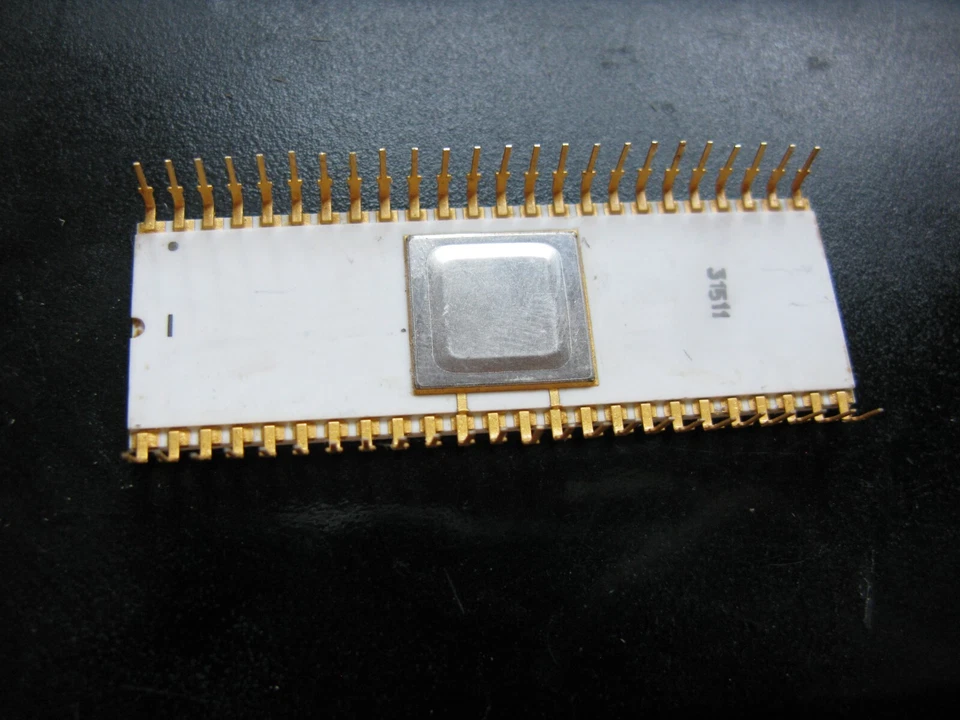 RARE vintage cpu ceramic DC30x?  DEC PDP f 11? ≈ 8080≈ MOS 6502≈ 4004≈ 8008 - Image 1 of 3