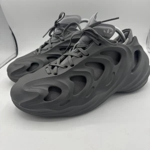 Adidas ADIFOM Q Hombres Talla 8.5 Gris Tablero Espuma Corredores Adiplus Informales Zapatos Tenis - Imagen 1 de 16