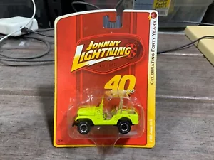 Johnny Lightning 40 YEARS 1966 JEEP CJ-5 YELLOW - Picture 1 of 1