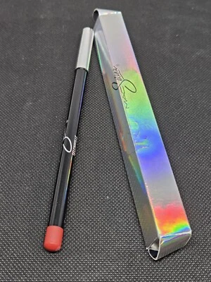 MAC Selena Lip Liner Pencil SELENAVILLE (Light Medium Red) 0.05oz - Image 1 of 4