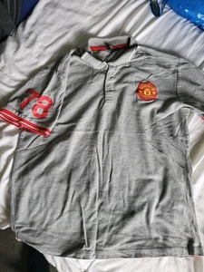 Mens Official Manchester United Grey Short Sleeve Polo Shirt Size Large - Picture 1 of 2