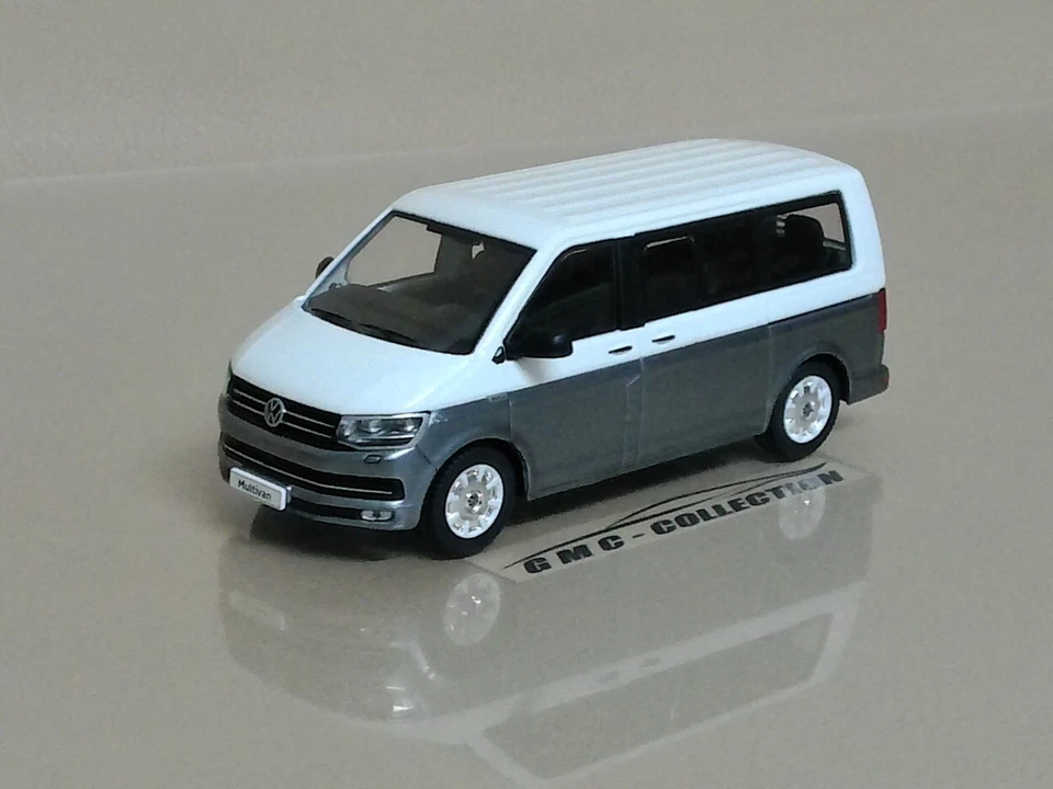 VW T6 MULTiVAN 2017 BiANCO/GRiGiO  IXO-MODELS 1/43 (NO NOREV SOLiDO) - Immagine 1 di 4
