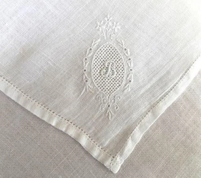 VINTAGE HANKY WHITE ON WHITE EMBROIDERY MONOGRAM INITIAL B HEMSTITCHED WREATH - Image 1 of 3