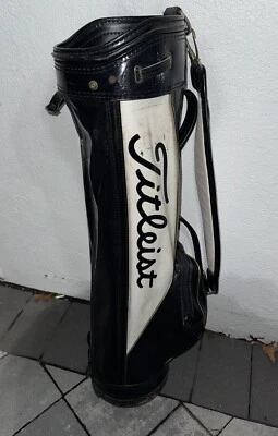 Bolsa de palos de golf Titleist Staff vintage usada en blanco y negro charol Foto 1 de 4
