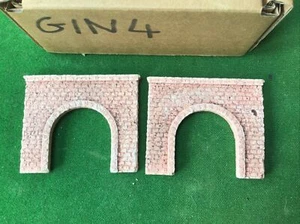 N Scale Tunnel portals X 2 -Single Track -Brick Style,Painted GIN4 - Picture 1 of 8