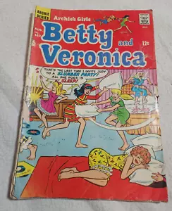 ARCHIE'S GIRLS BETTY AND VERONICA #152 (1968) SLUMBER PARTY COVER! - Picture 1 of 5