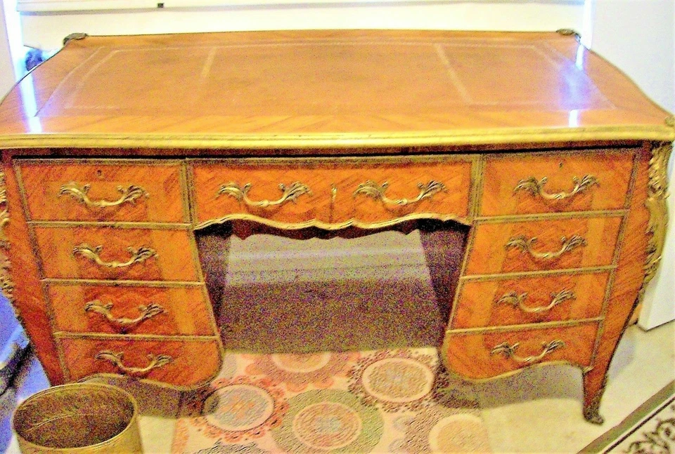 Francés LXV Estilo Bombay Forma Bronce Montajes Escritorio Dama’s Foto 1 de 1