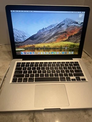 Apple MacBook Pro Core i7 2.8GHz 4GB RAM 750GB HDD 13" Finales de 2011 Foto 1 de 4