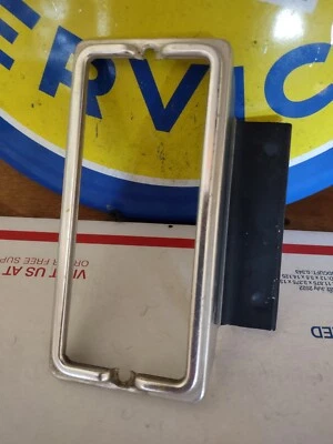 Luz trasera Caprice 1977 bisel de luz de respaldo ¡buen estado! Moldura de parachoques 1978 Foto 1 de 2