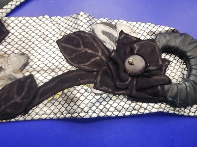 1980-е винтажный ремень - Janette - широкий - серебро/черный искусственной кожи цветок аппликации - Изображение 1 из 4