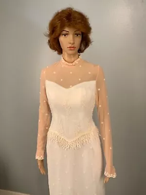 Women's Long sleeve satin/tulle overlay Wedding Dress Bridal Gown Size US0-2 - Image 1 of 4